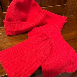 Banana Republic Red Knit Hat and Scarf Set